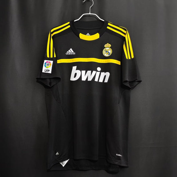 Real Madrid Yellow Goalkeeper Retro 2011/12